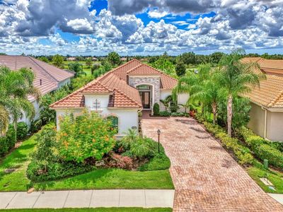 15520 Castle Park Terrace, House other with 3 bedrooms, 2 bathrooms and null parking in Lakewood Ranch FL | Image 2