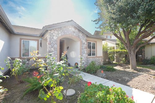 1917 Concord Ave, Tulare, CA, 93274-6276 | Card Image