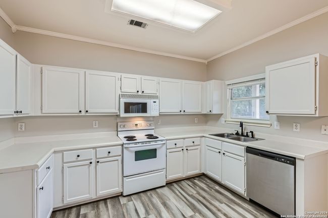 205 Silver Wing, House other with 3 bedrooms, 3 bathrooms and null parking in Cibolo TX | Image 6
