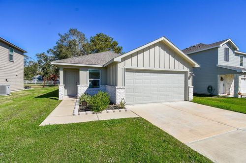 2011 Avenue H, Danbury, TX, 77534 | Card Image