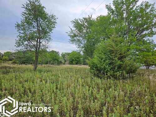 1751 Iris Ave, Fairfield, IA, 52556-9010 | Card Image