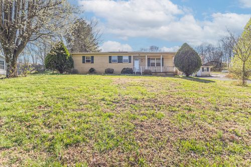970 Howell Rd, Westmoreland, TN, 37186-3146 | Card Image