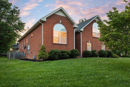 101 Cherokee Dr, White House, TN, 37188-8152 | Card Image