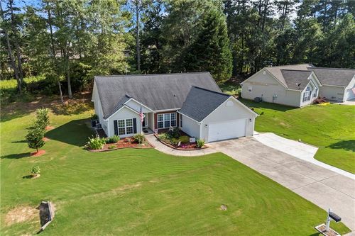 453 Evergreen Way, Winder, GA, 30680-7888 | Card Image