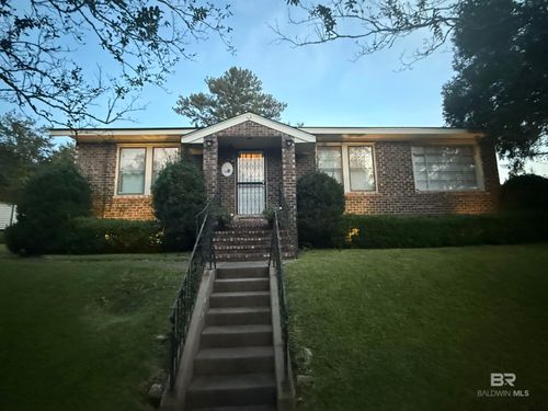 405 Southwest Blvd, Chickasaw, AL, 36611-2166 | Card Image