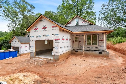 213 Carswell Dr, Anderson, SC, 29624-4952 | Card Image