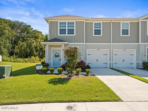 12214 Grizzly Ln, New Port Richey, FL, 34654-2915 | Card Image