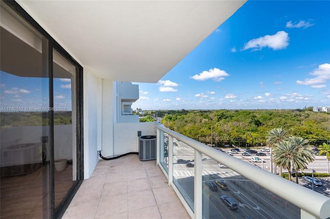 APT-807 - 13499 Biscayne Blvd, Condo with 2 bedrooms, 2 bathrooms and null parking in North Miami FL | Image 6