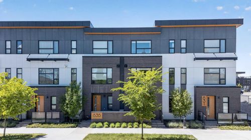 833 77 St Sw, Calgary, AB, T3H6B2 | Card Image