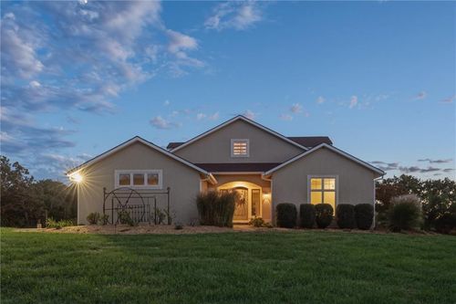 560 E. 1909 Road, Baldwin City, KS, 66006 | Card Image