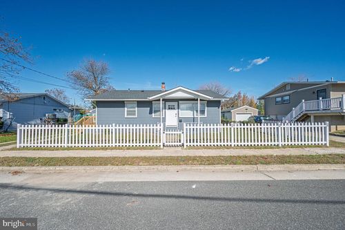 1825 Beach Ave, Atlantic City, NJ, 08401-1503 | Card Image