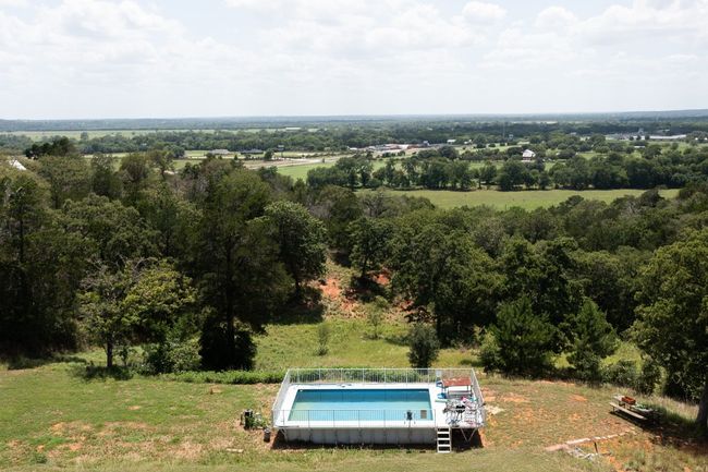 Aerial view of a pool | Image 5