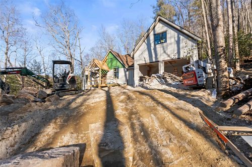 143 E Rochester Dr, Cashiers, NC, 28717 | Card Image