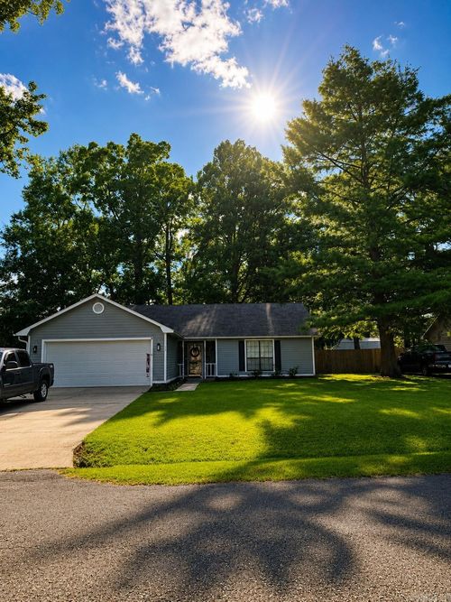 35 Ridgeway Dr, Sheridan, AR, 72150-7062 | Card Image