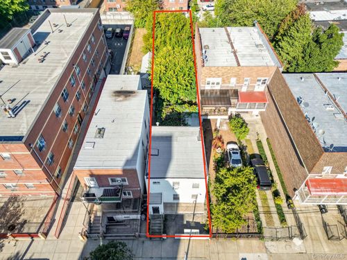 25 Crescent St, Astoria, NY, 11102-2938 | Card Image