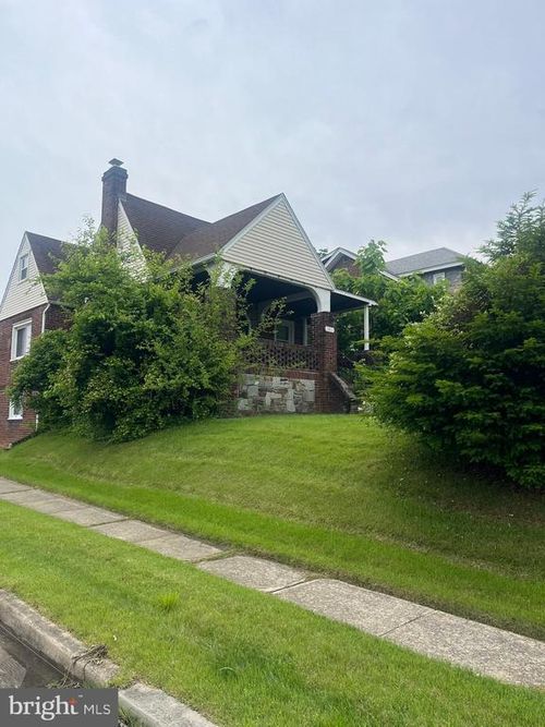 2831 E Northern Pkwy, BALTIMORE, MD, 21214-1217 | Card Image