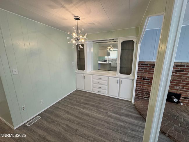 155 Molly Cir, House other with 3 bedrooms, 2 bathrooms and 3 parking in Sun Valley NV | Image 5