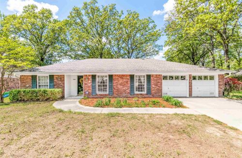 7205 Sequoyah Ln, North Little Rock, AR, 72116-4366 | Card Image