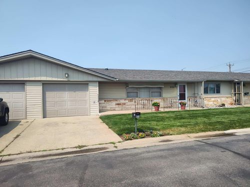 852 Joy St, Sheridan, WY, 82801-2735 | Card Image