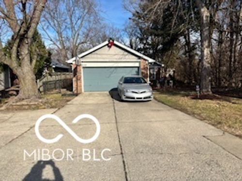 2702 E 56th St, Indianapolis, IN, 46220-3540 | Card Image