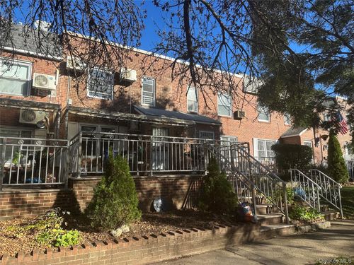 5849 206th St, Oakland Gardens, NY, 11364-1726 | Card Image