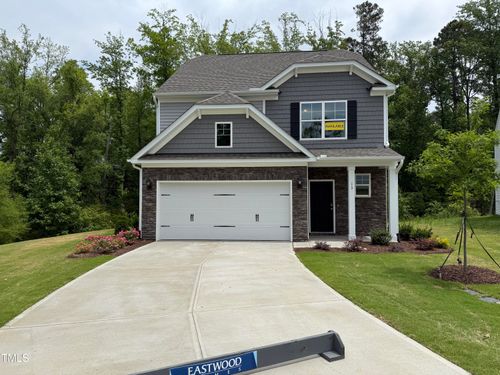 137 Stallion Way, Benson, NC, 27504-6789 | Card Image