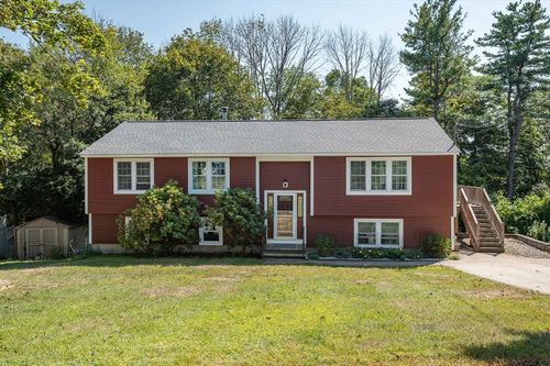 8 Old County Rd, Amesbury, MA, 01913-2028 | Card Image