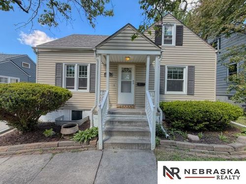 6036 Walnut Street, Omaha, NE, 68106 | Card Image