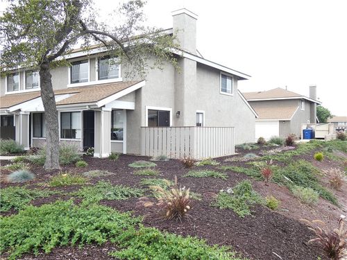 1193 E Foster Rd, Santa Maria, CA, 93455-6433 | Card Image