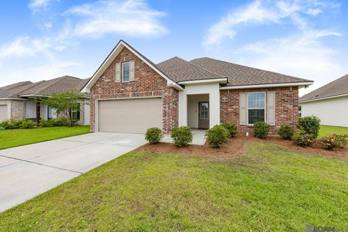 11149 Cambre Oaks Dr, Gonzales, LA, 70737-6336 | Card Image