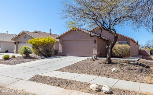 2000 S Saint Michael Dr, Tucson, AZ, 85713-5186 | Card Image