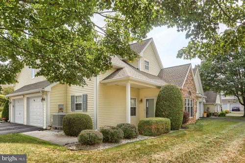 561 Brighton Pl, Mechanicsburg, PA, 17055-5486 | Card Image