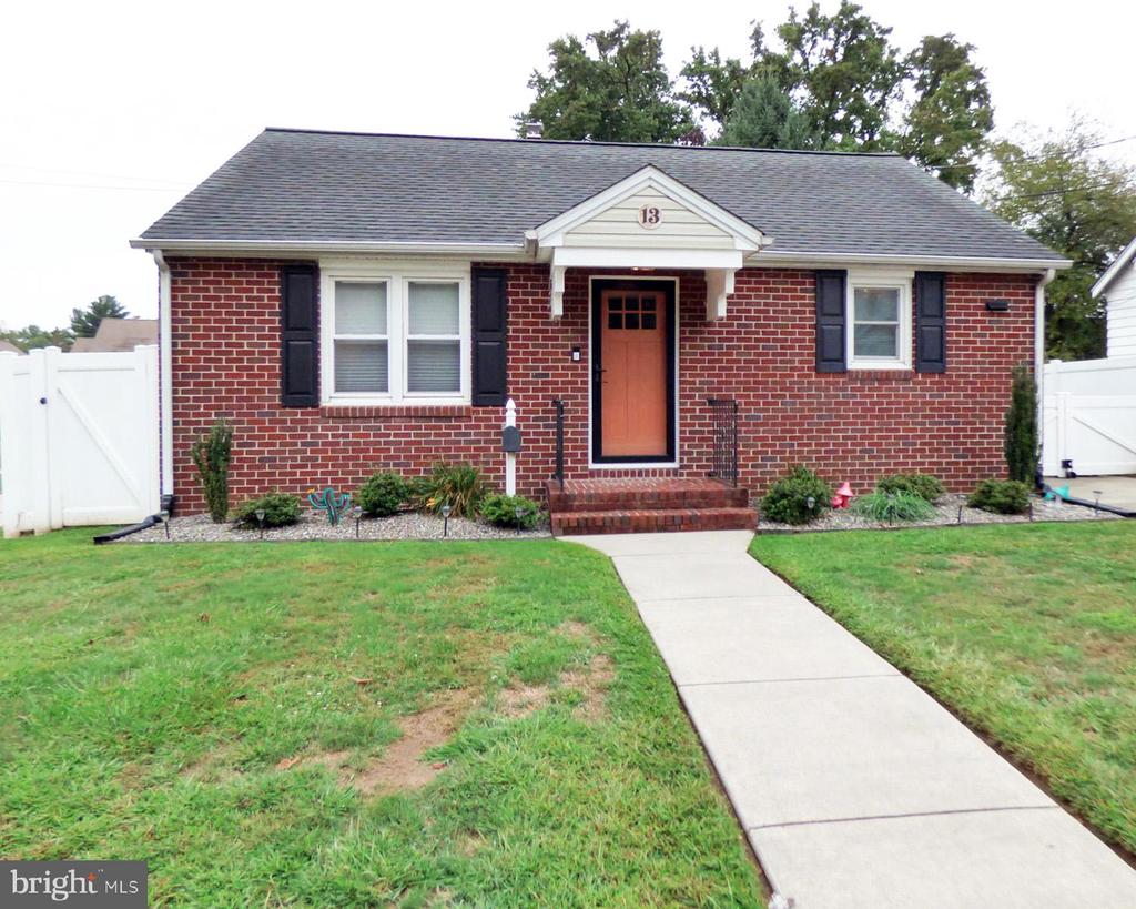 Oliver Ave, Pennsville, NJ 08070