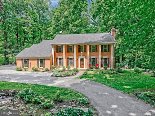 10050 Hampton Rd, FAIRFAX STATION, VA, 22039-2833 | Card Image