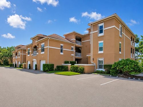 b307-5025 Fairways Cir, Vero Beach, FL, 32967-7388 | Card Image