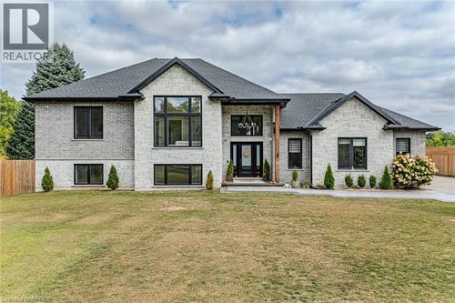 1920 Turkey Point Rd, Simcoe, ON, N3Y4J9 | Card Image