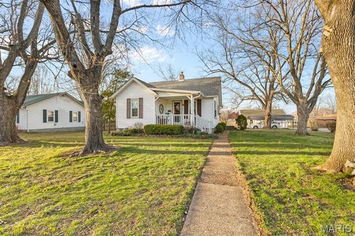301 7th St, Farmington, MO, 63640-2317 | Card Image