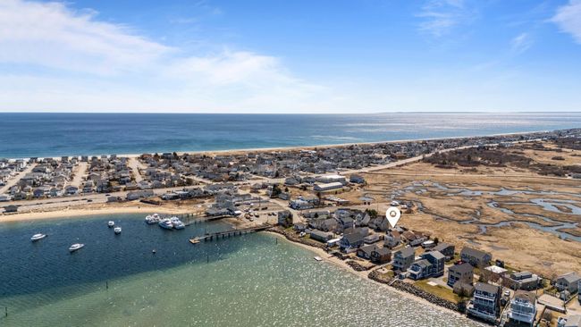 38 River St, House other with 3 bedrooms, 2 bathrooms and null parking in Seabrook NH | Image 4