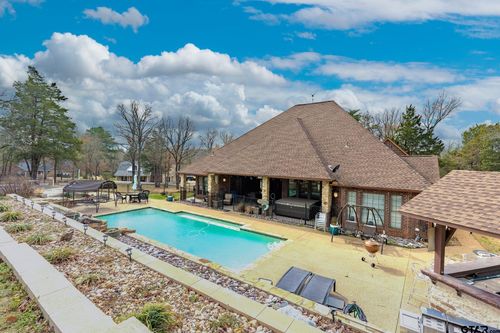 304 County Road 2311, Mineola, TX, 75773-3748 | Card Image