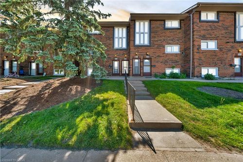 90-49 Rhonda Rd, Guelph, ON, N1H7A4 | Card Image