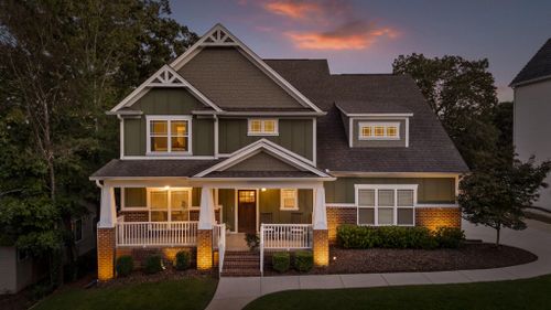 912 Overman St, Chattanooga, TN, 37405-3628 | Card Image