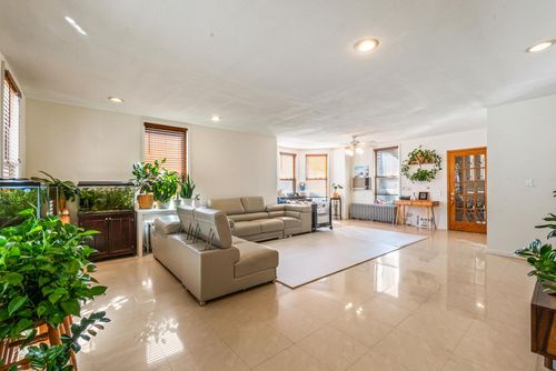 44 Jessie Ct, Little Neck, NY, 11363 | Card Image