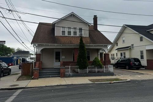 2 Parkview Ave, Providence, RI, 02905-2920 | Card Image