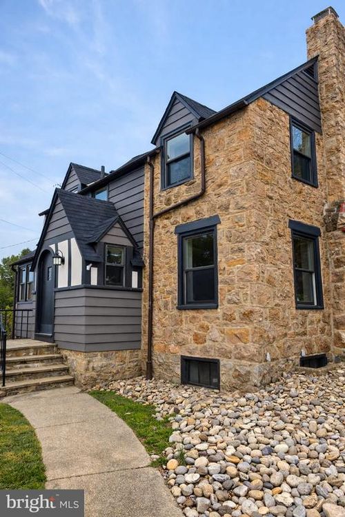 103 N 27th St, READING, PA, 19606-2103 | Card Image