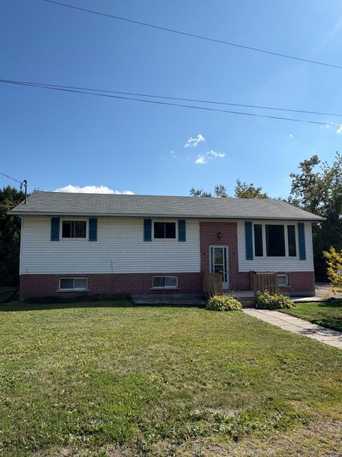 {{alt}} | Card Image