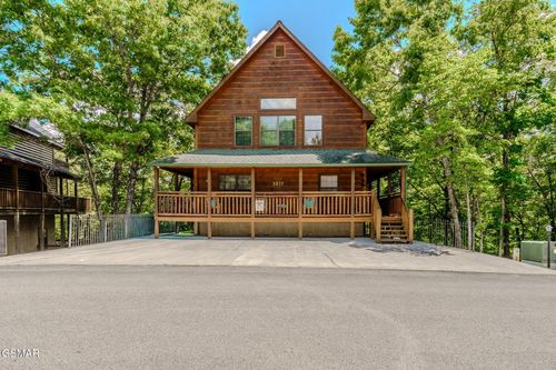 3517 Sand Ridge Way, Pigeon Forge, TN, 37863 | Card Image