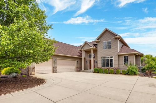 750 Pinehurst Drive, MUKWONAGO, WI, 53149 | Card Image