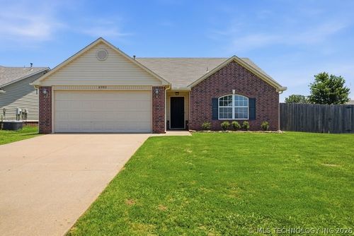 8993 S 257th East Pl, Broken Arrow, OK, 74014-7820 | Card Image