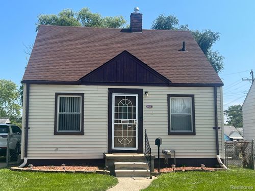 22010 Gascony Ave, Eastpointe, MI, 48021-2529 | Card Image