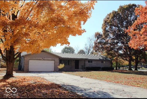 5101 Winston Dr, Indianapolis, IN, 46226-2265 | Card Image